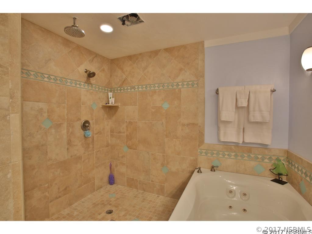 186 Flamingo Road Edgewater, FL 32141 - Photo 20 of 36 Gallery Image 20