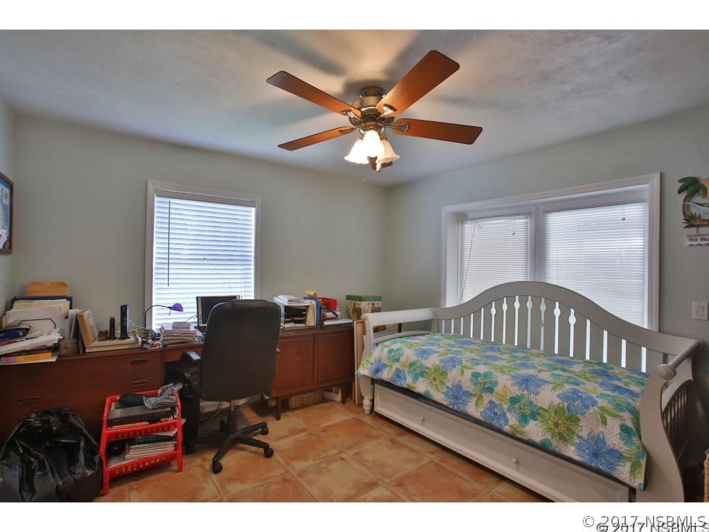 186 Flamingo Road Edgewater, FL 32141 - Photo 7 of 36 Gallery Image 7