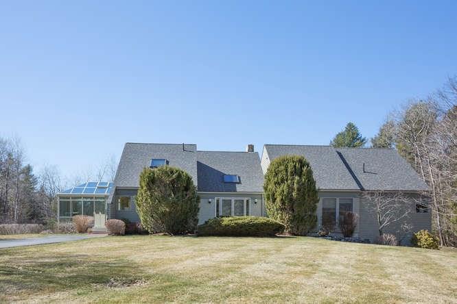 29 Field Road Falmouth, ME 04105 - Photo 1 of 35 Photo