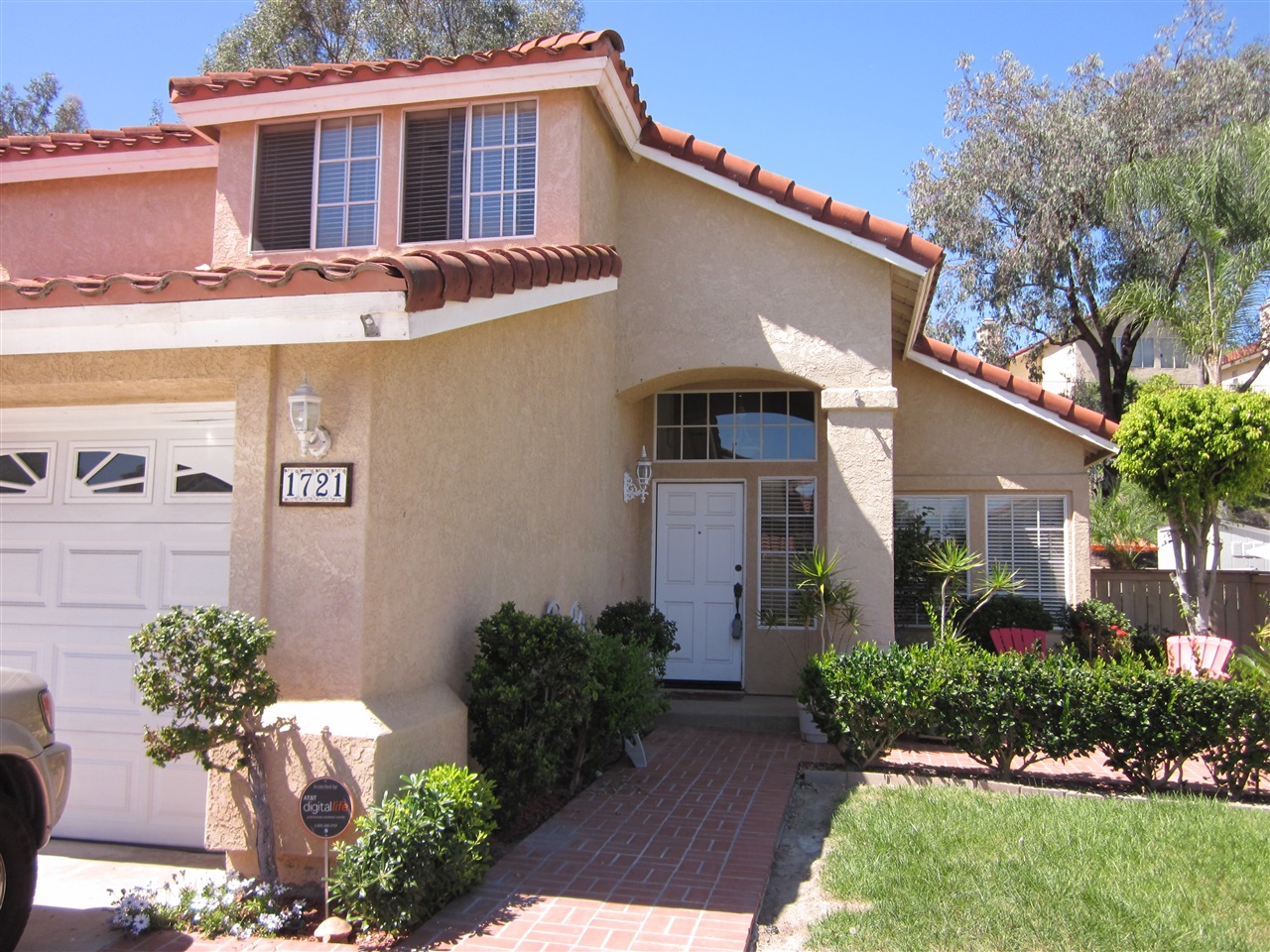 1721 Crystal Ridge Way Vista, CA 92081 - Photo 1 of 23