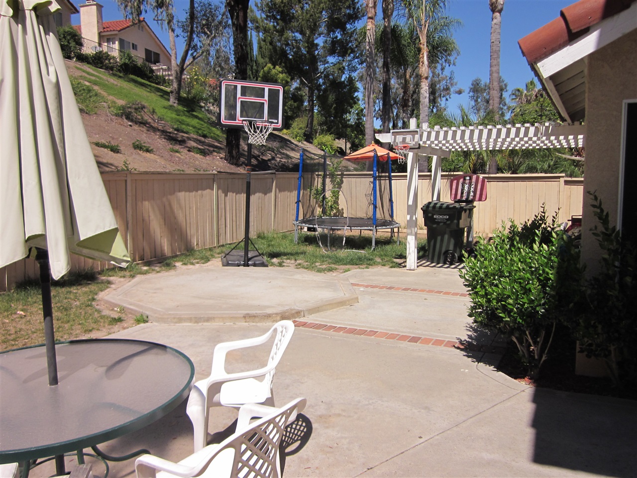 1721 Crystal Ridge Way Vista, CA 92081 - Photo 16 of 23