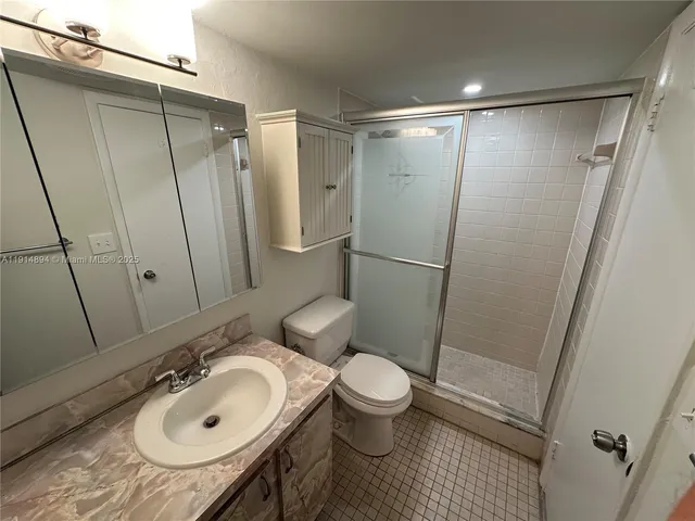 $2,200 | 311 Southeast 3rd Street, Unit 209, Dania Beach, FL 33004