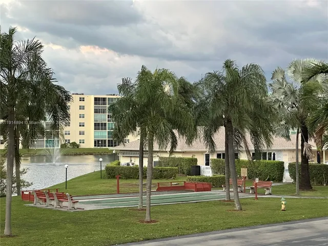 $2,200 | 311 Southeast 3rd Street, Unit 209, Dania Beach, FL 33004