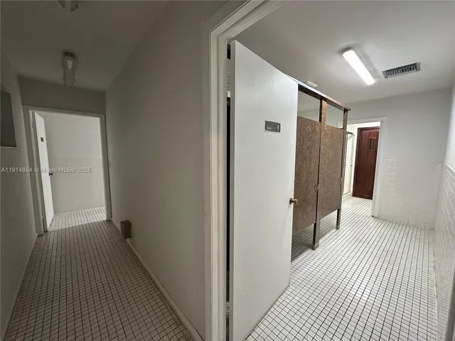 $2,200 | 311 Southeast 3rd Street, Unit 209, Dania Beach, FL 33004