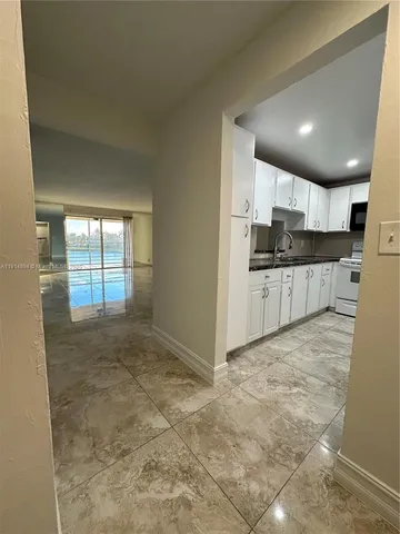 $2,200 | 311 Southeast 3rd Street, Unit 209, Dania Beach, FL 33004