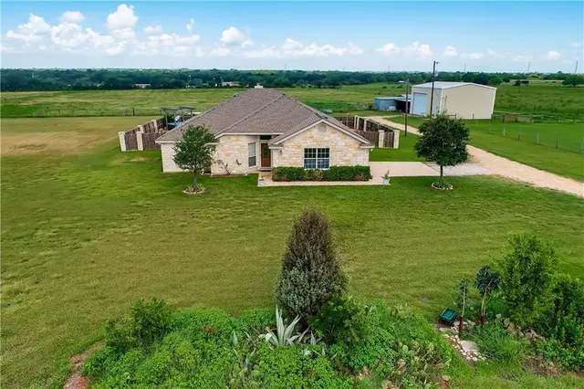 $2,150 | 12242 Ballerstedt Road, Elgin, TX 78621