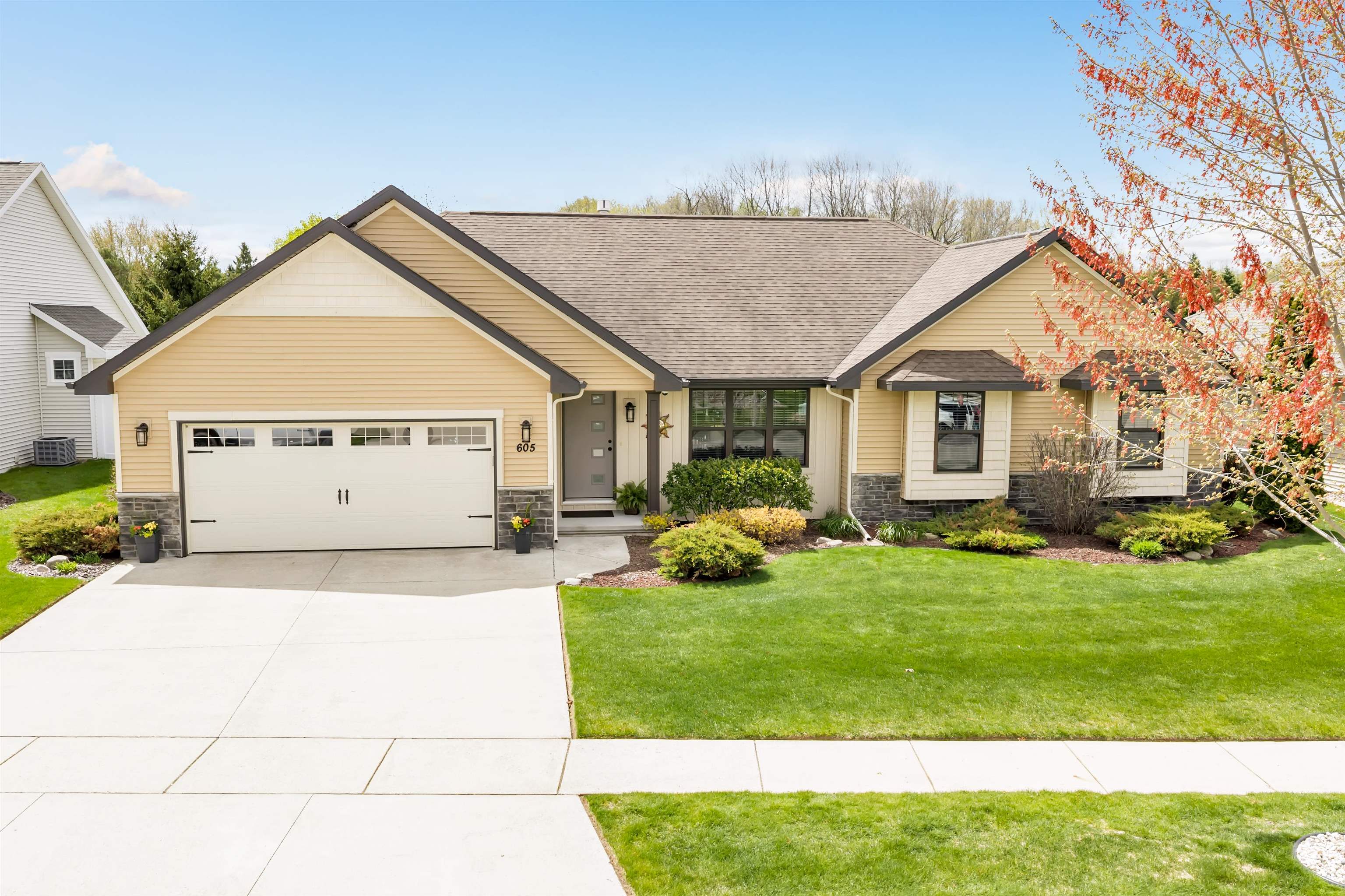 605 Pebblestone Circle Oneida, WI 54155 - Photo 1 of 1 Gallery Image 1