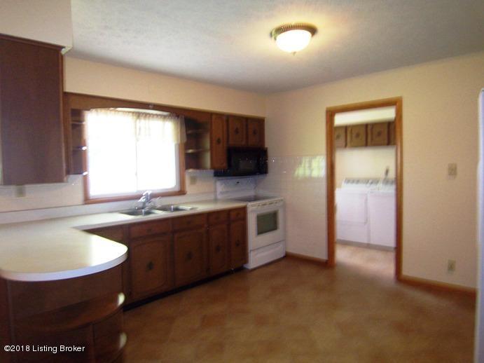 5184 Lawrenceburg Road Bloomfield, KY 40008 - Photo 11 of 45 12 KIT