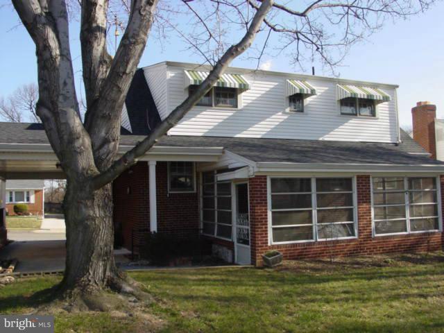 Exterior (Rear)