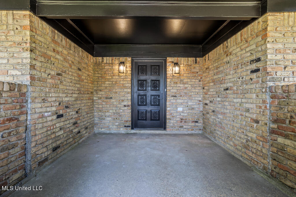 3409 Nottingham Road Ocean Springs, MS 39564 - Photo 2 of 24 01