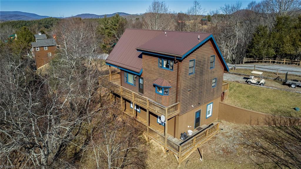 83 Mountain Ridge Road Piney Creek, NC 28663 - Photo 11 of 39 Gallery Image 11