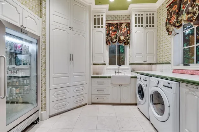 a view of washer and dryer