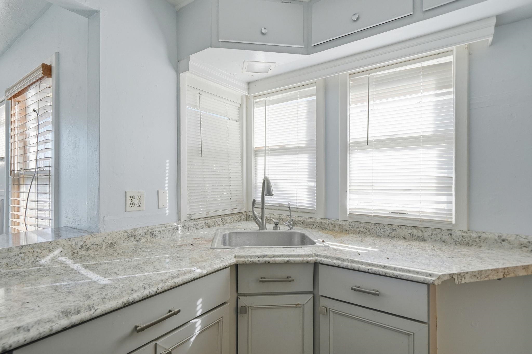 1707 Luning Street Red Bluff, CA 96080 - Photo 10 of 28 Gallery Image 10