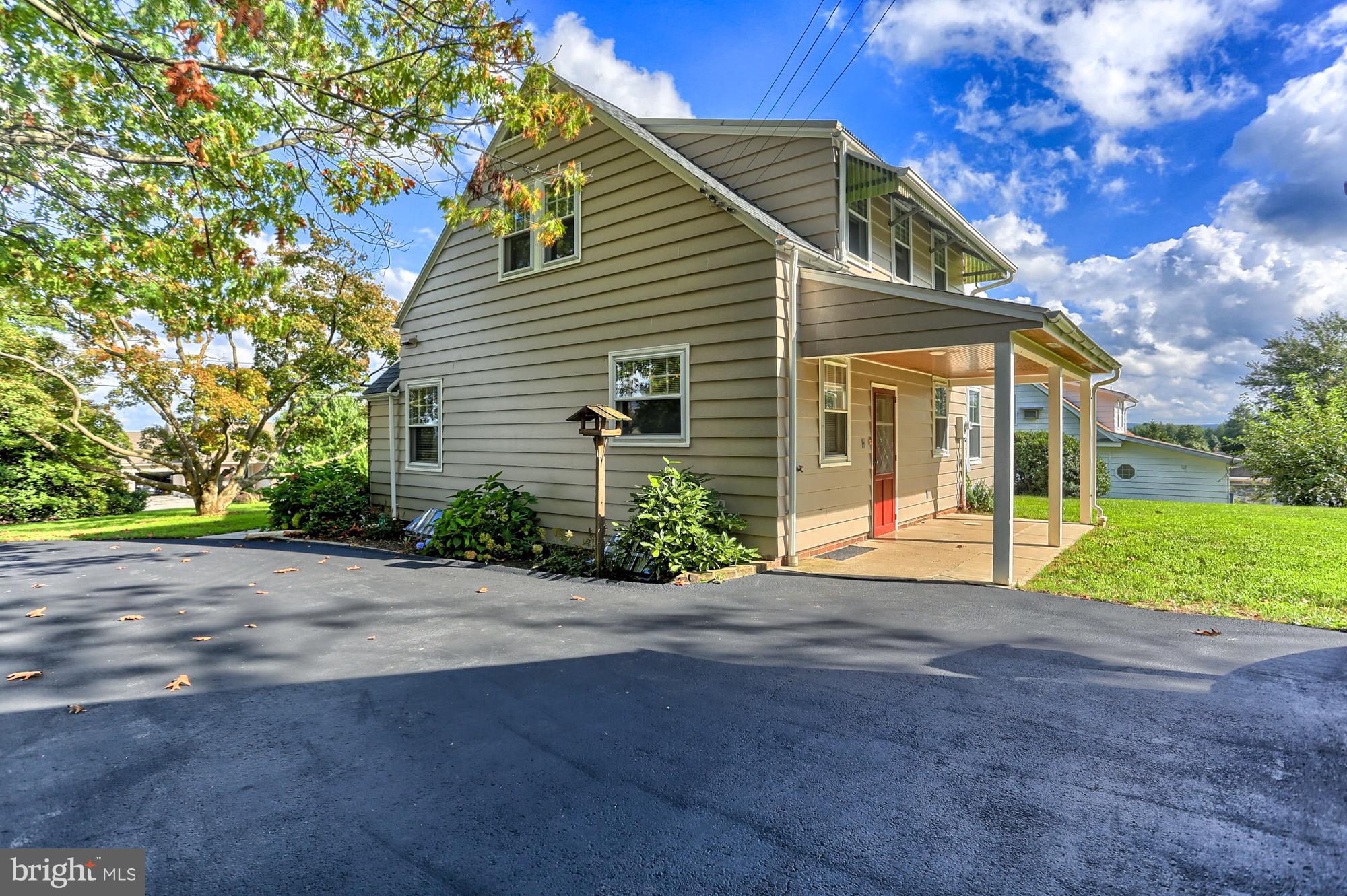 1138 Roth Church Rd Spring Grove Pa Spring Grove, PA 17362 - Photo 3 of 36
