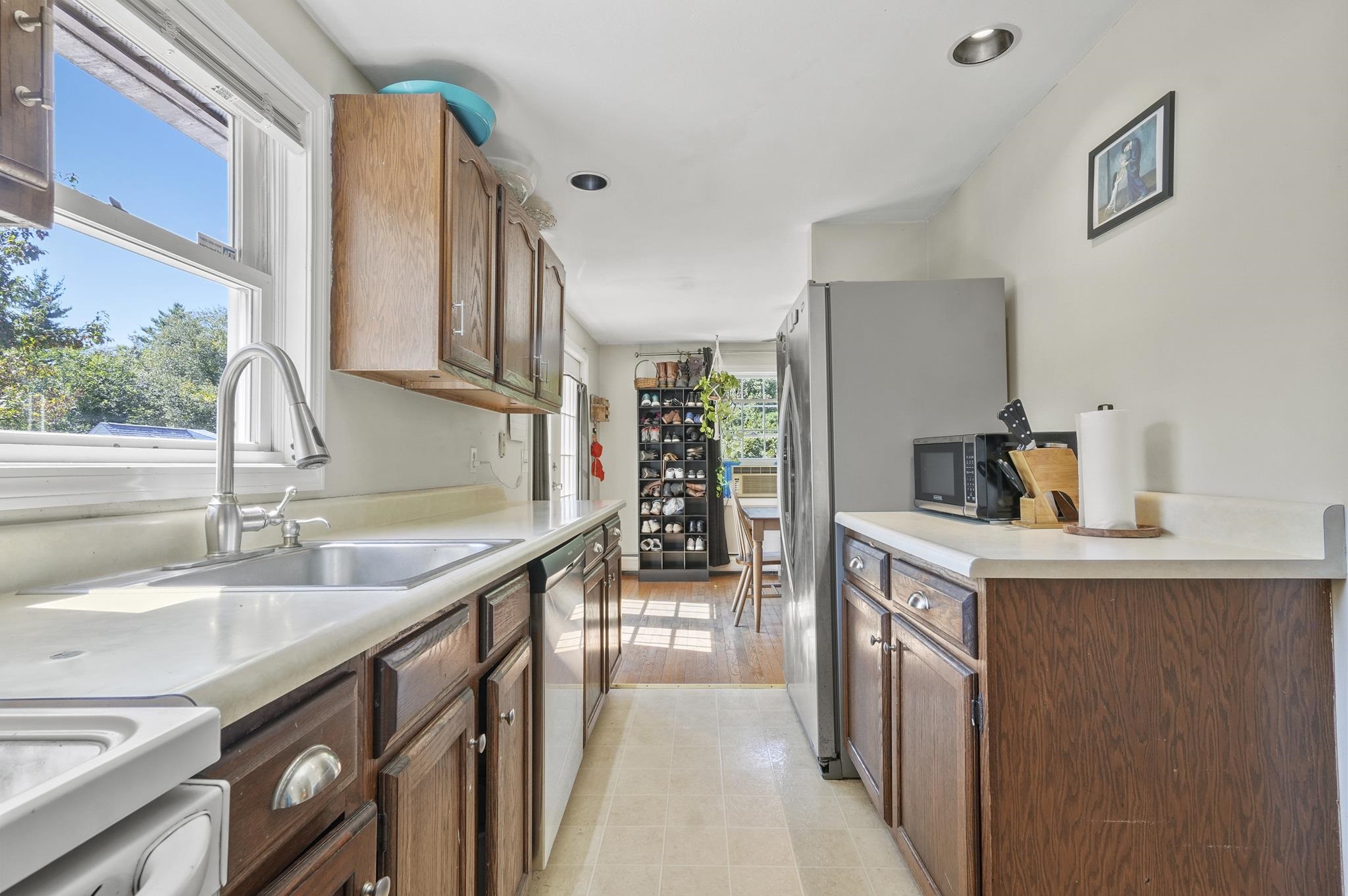 14 North Salem Road, Unit B Hampstead, NH 03841 - Photo 12 of 31