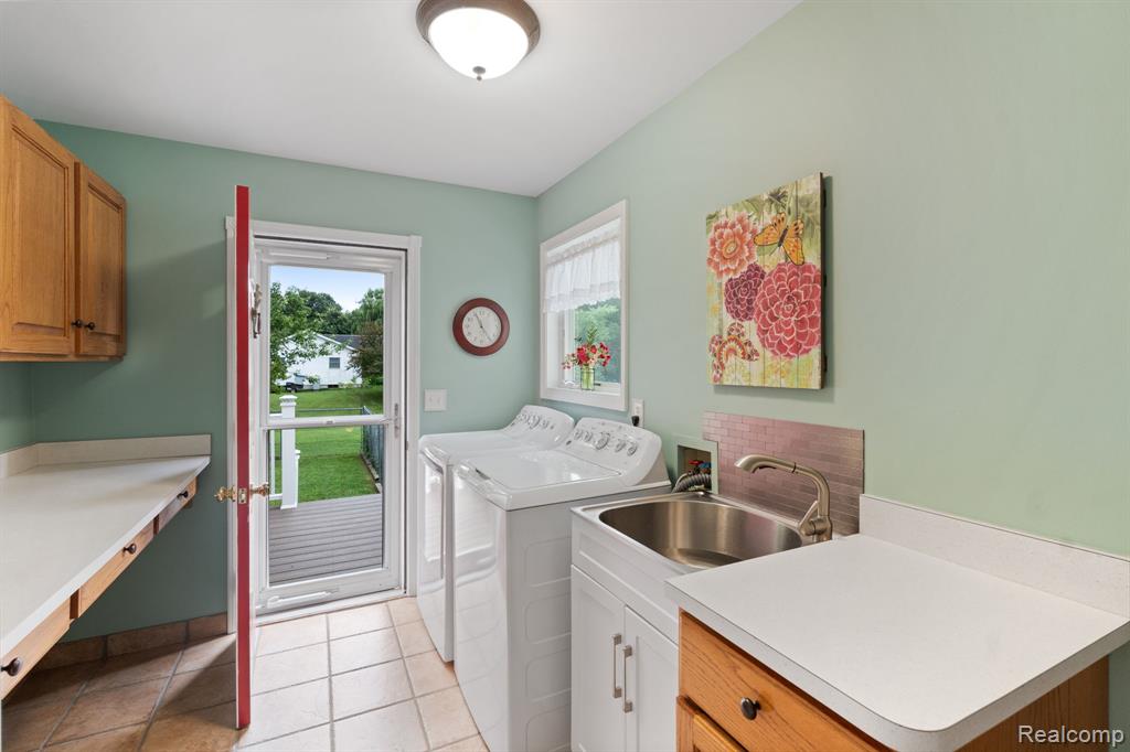 4653 Six Mile Road South Lyon, MI 48178 - Photo 22 of 60