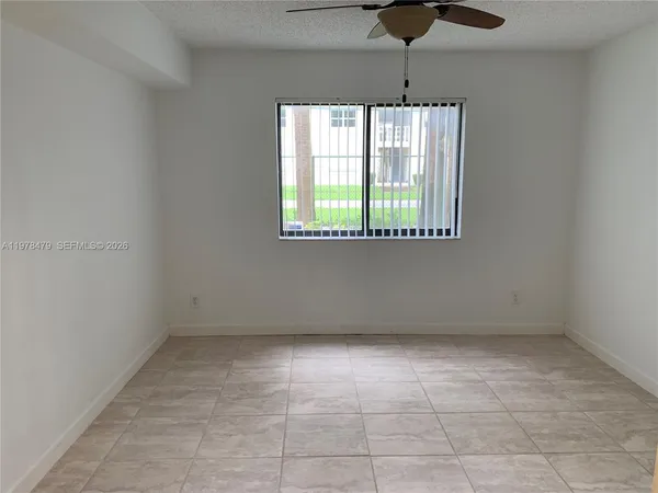 $2,400 | 570 South Park Road, Unit 136, Hollywood, FL 33021