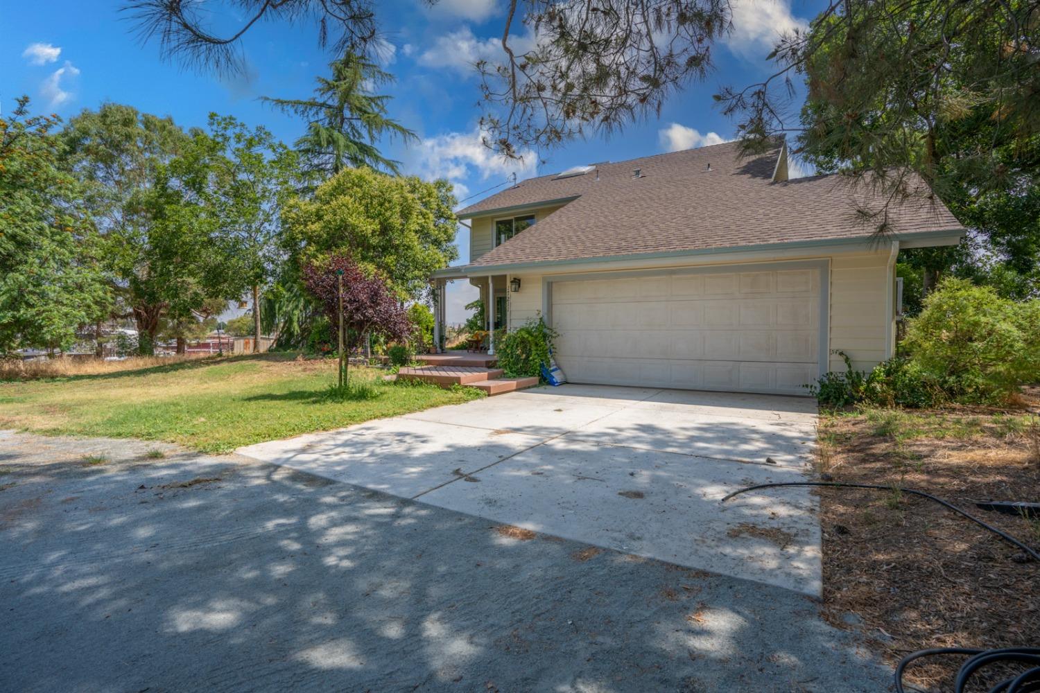 17211 Benecia Road Madera, CA 93636 - Photo 5 of 41 Gallery Image 5