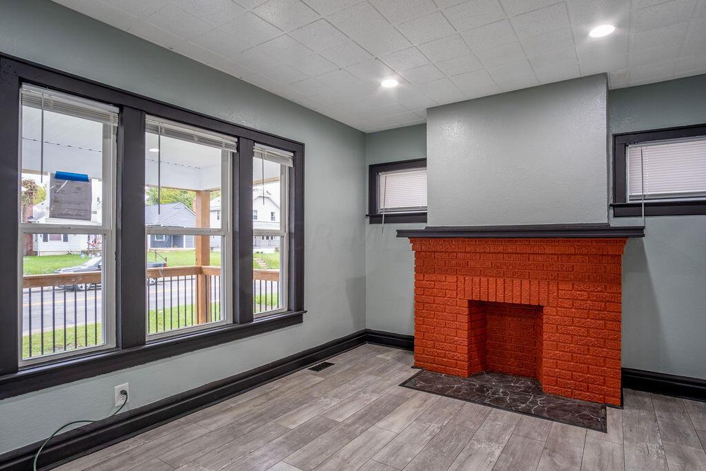 1326 Lockbourne Road Columbus, OH 43206 - Photo 5 of 31
