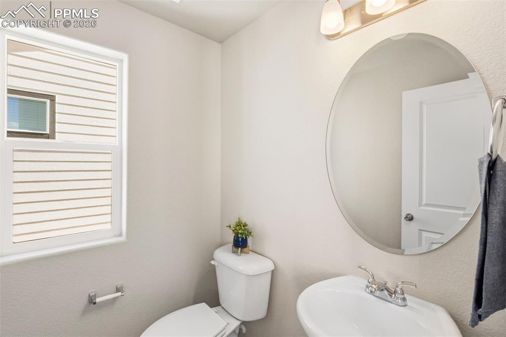 5254 Aeroglide Loop Colorado Springs, CO 80916 - Photo 12 of 31