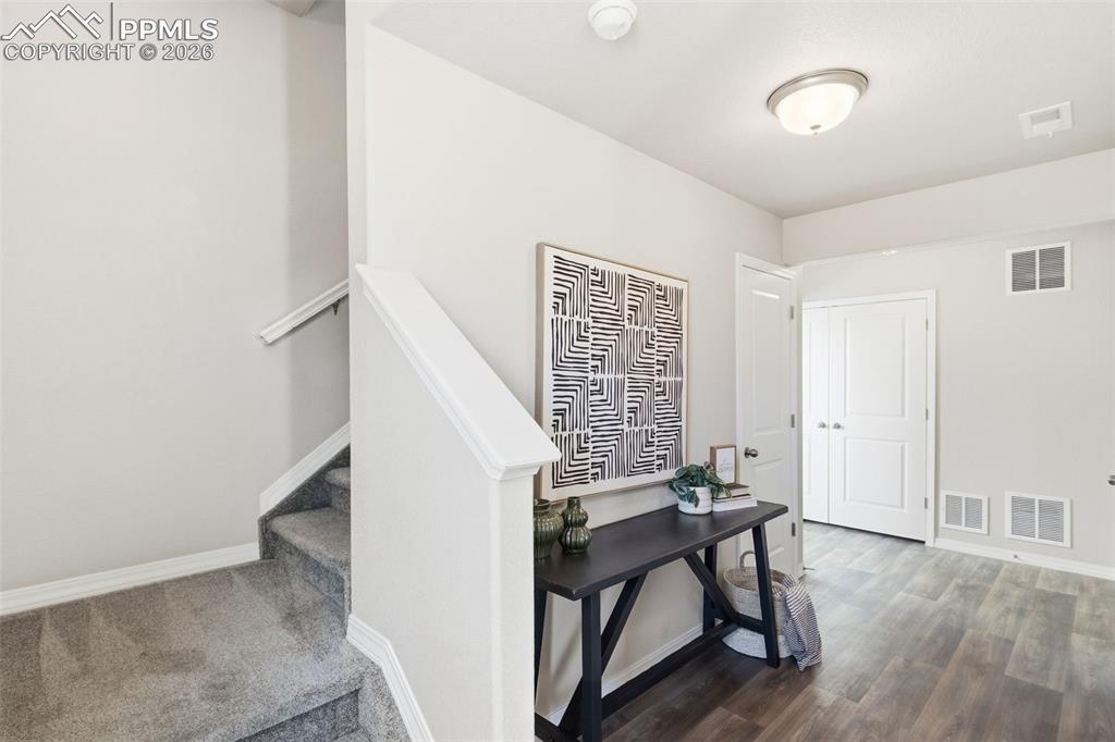 5254 Aeroglide Loop Colorado Springs, CO 80916 - Photo 3 of 31