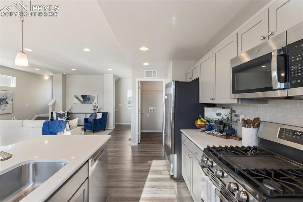 5254 Aeroglide Loop Colorado Springs, CO 80916 - Photo 10 of 31