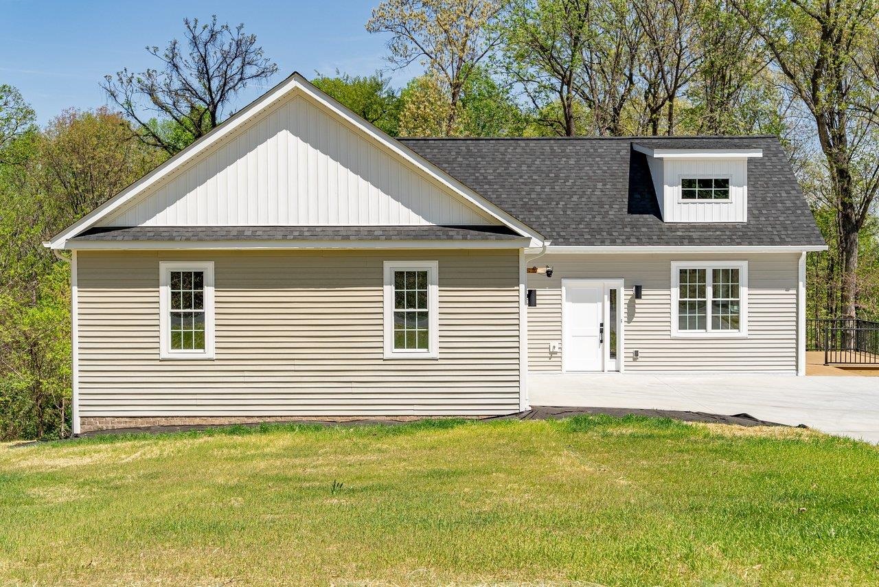 1378 Melrose Road Harrisonburg, VA 22802 - Photo 59 of 75 a front view of a house with a yard