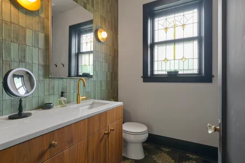 $1,500,000 | 321 North Elmwood Avenue, Oak Park, IL 60302
