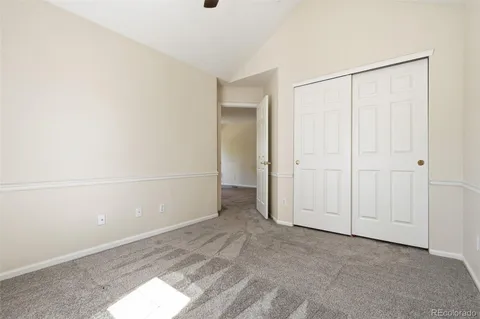 an empty room with a empty space