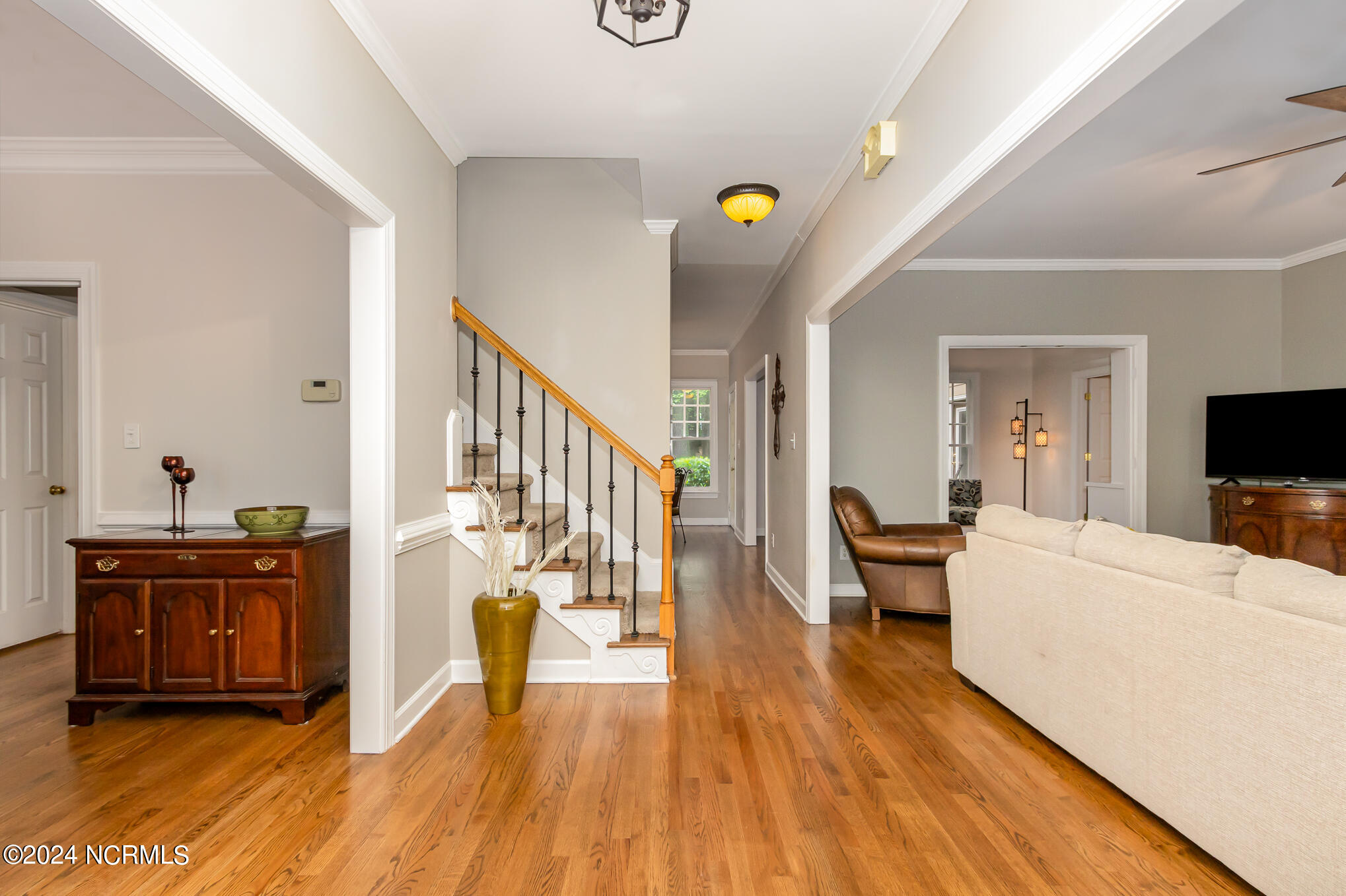 2512 Sunnystone Way Raleigh, NC 27613 - Photo 6 of 49 007_img_3010-edit