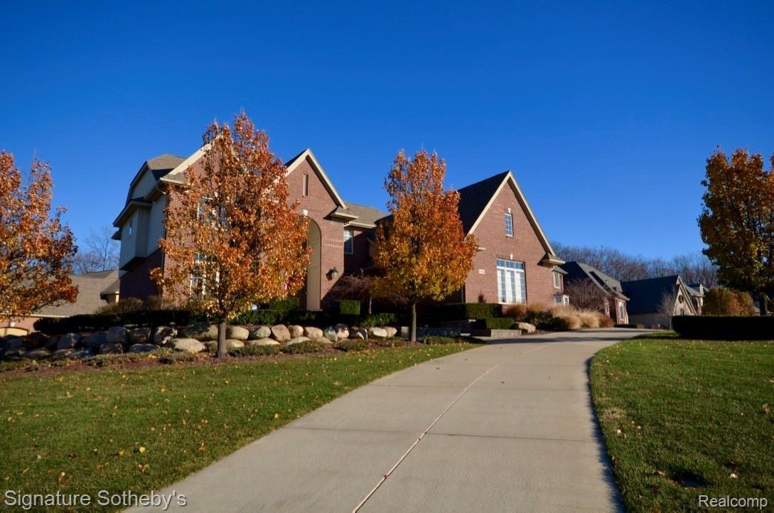 2780 North Addison Circle Rochester, MI 48306 - Photo 47 of 48 2.jpg