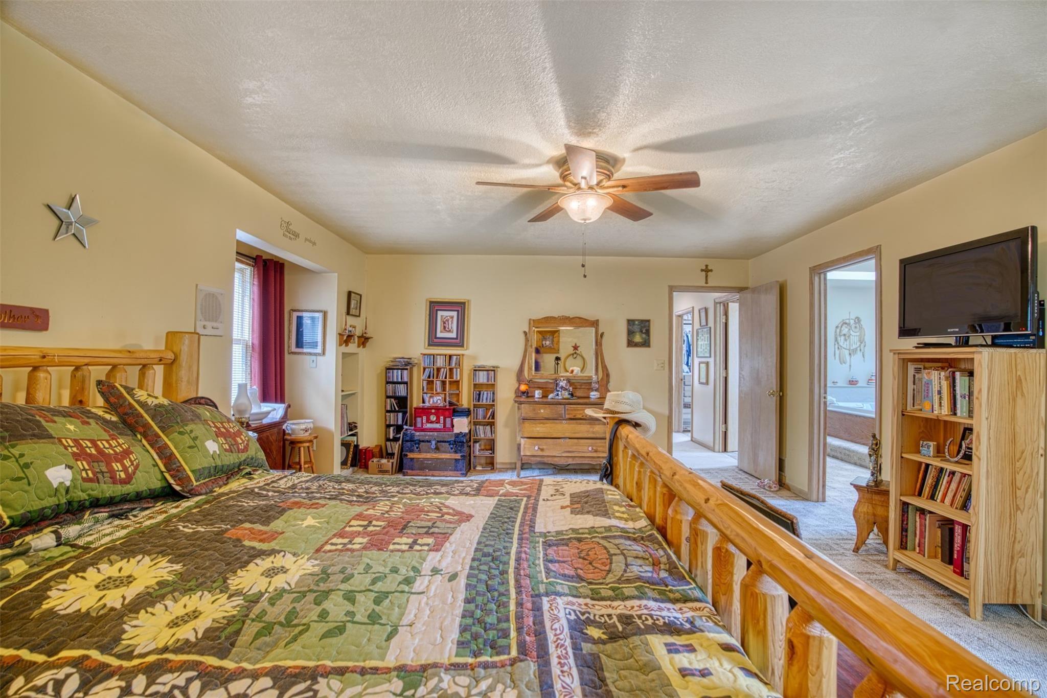 2181 South Gregory Road Fowlerville, MI 48836 - Photo 30 of 62 DSC09786_26.jpg
