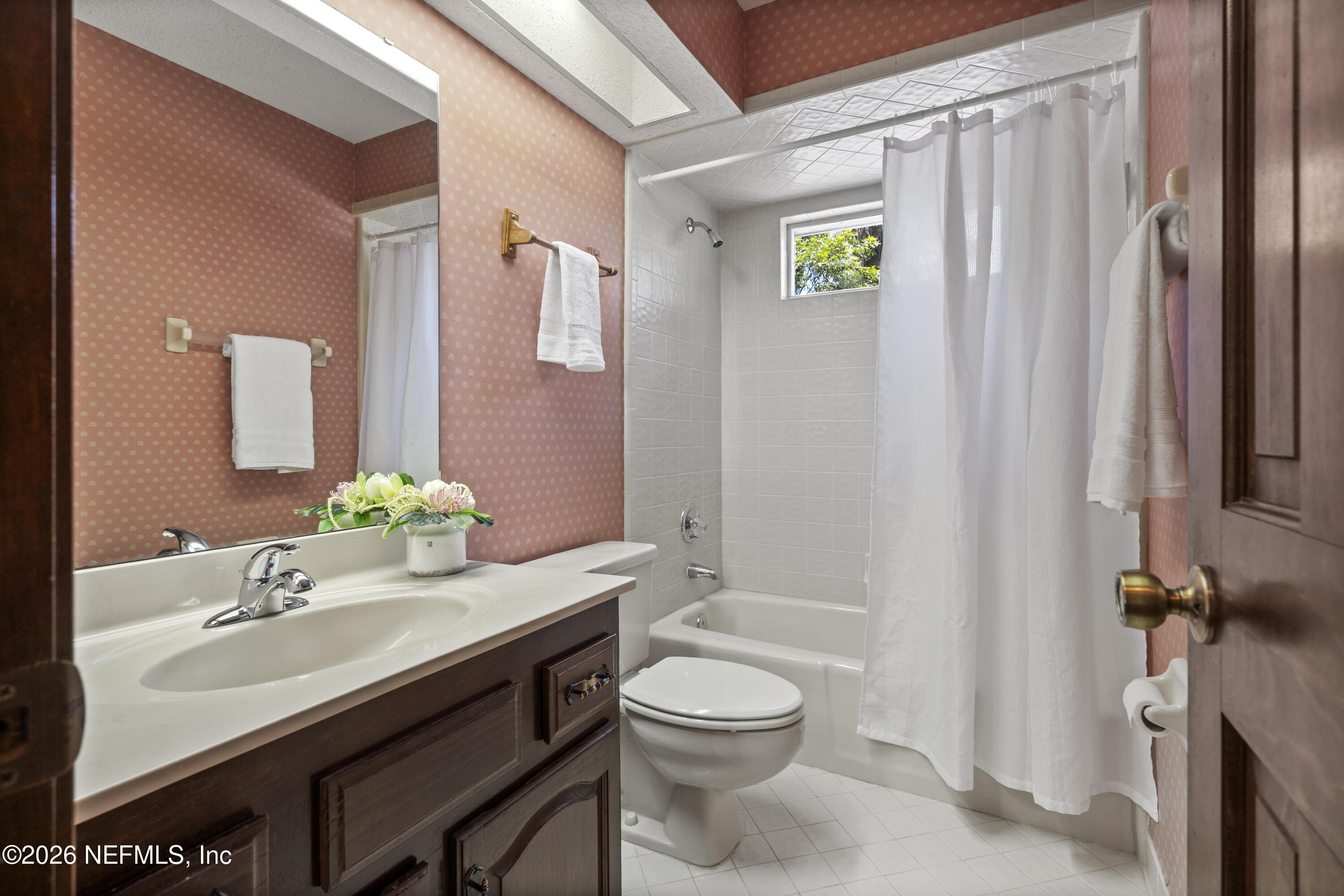 3154 Nautilus Road Middleburg, FL 32068 - Photo 37 of 61 Guest Bath 2 - Upstairs