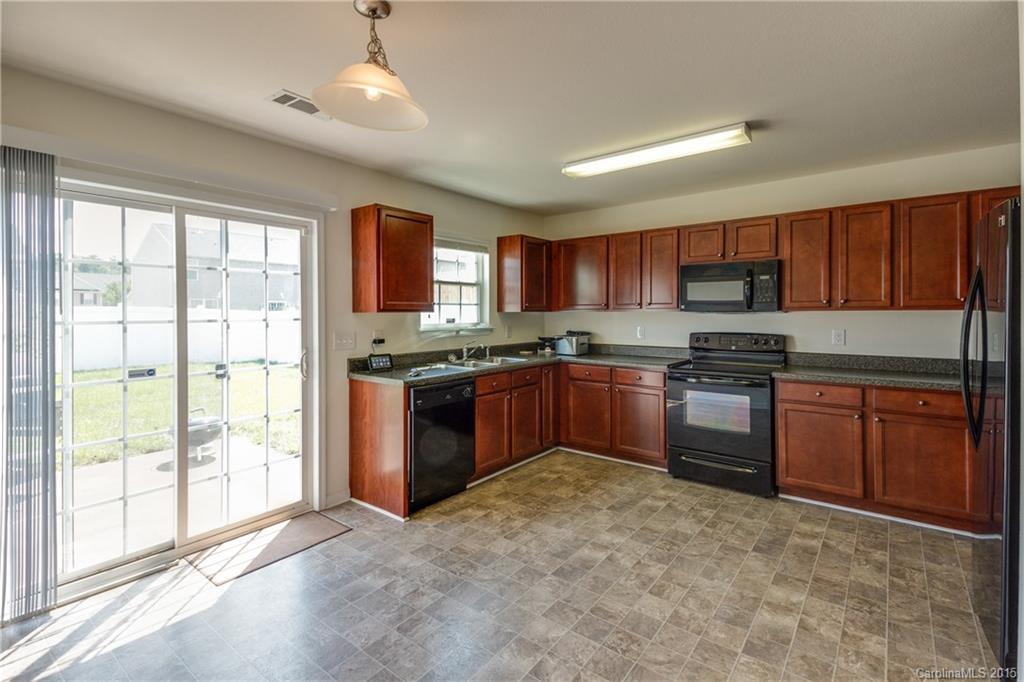 1426 River Run Road Lowell, NC 28098 - Photo 6 of 23 Gallery Image 6