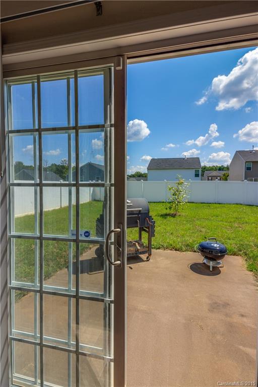 1426 River Run Road Lowell, NC 28098 - Photo 7 of 23 Gallery Image 7