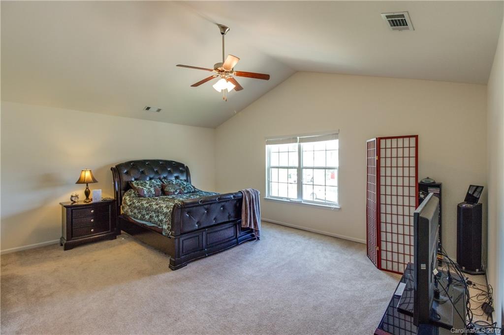 1426 River Run Road Lowell, NC 28098 - Photo 8 of 23 Gallery Image 8