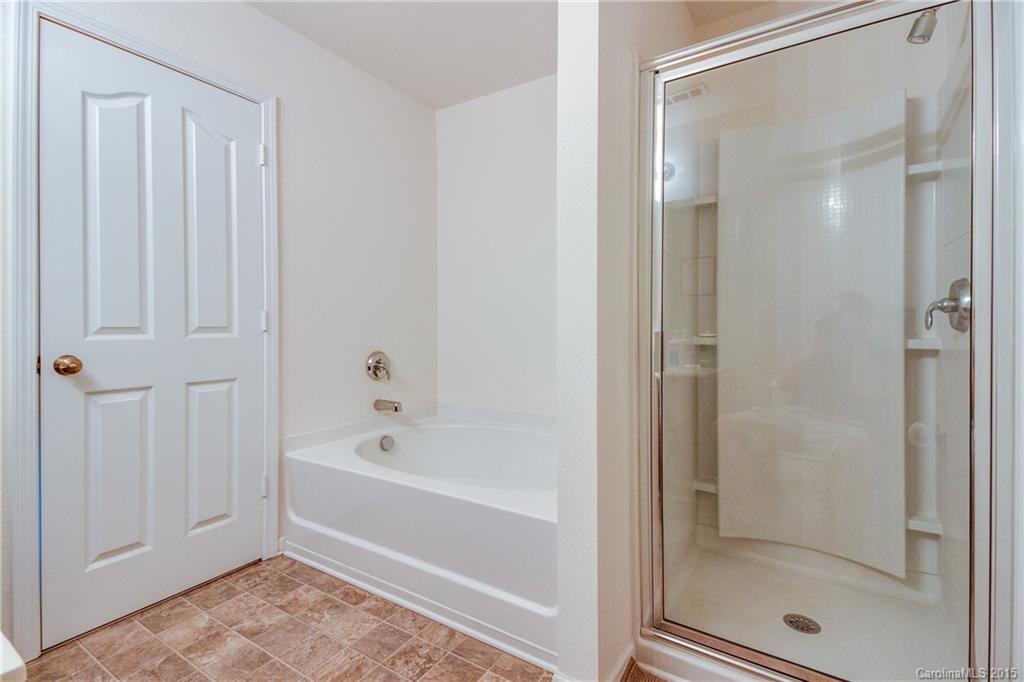 1426 River Run Road Lowell, NC 28098 - Photo 10 of 23 Gallery Image 10