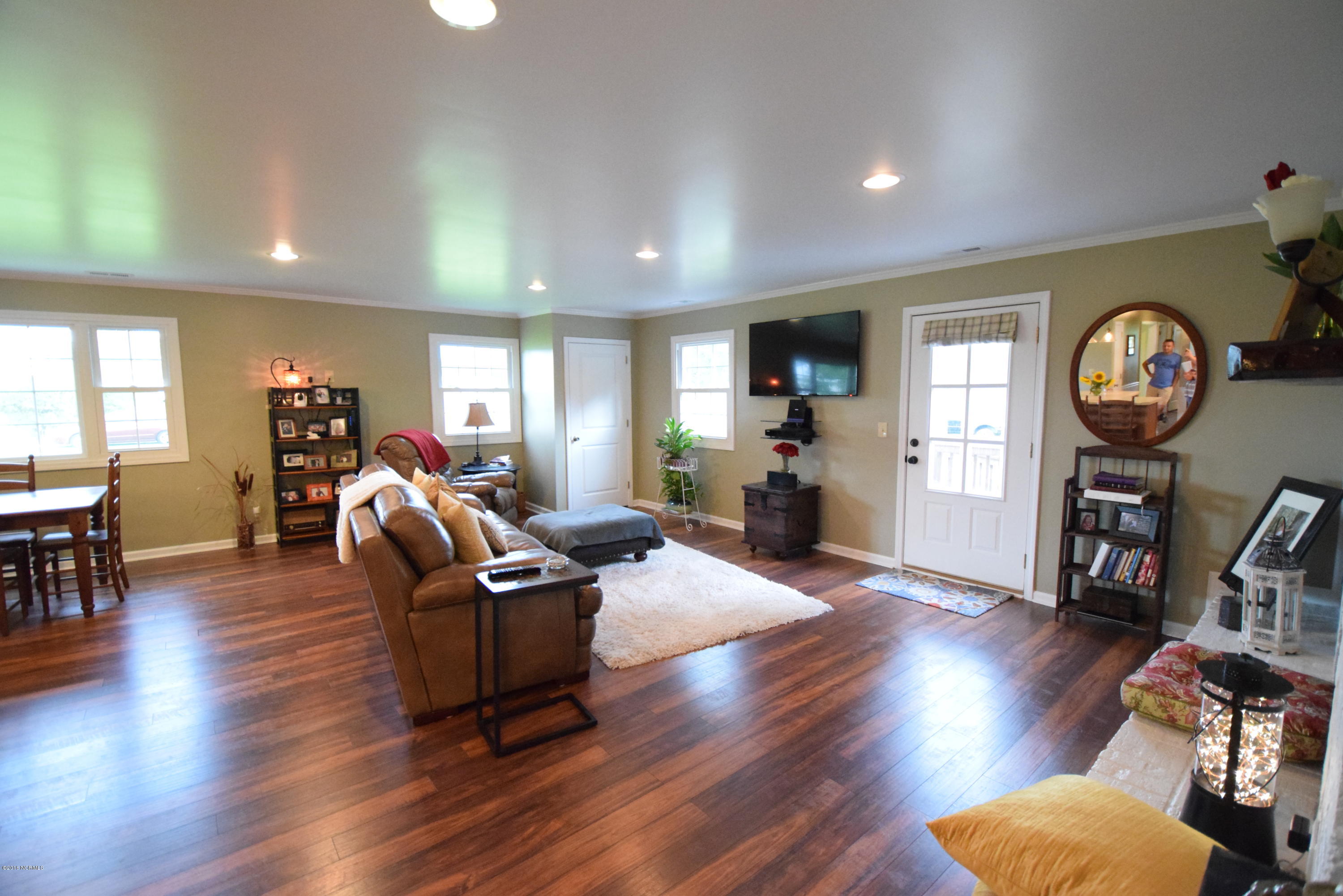 135 Virgin Road Newport, NC 28570 - Photo 15 of 39 Living Room