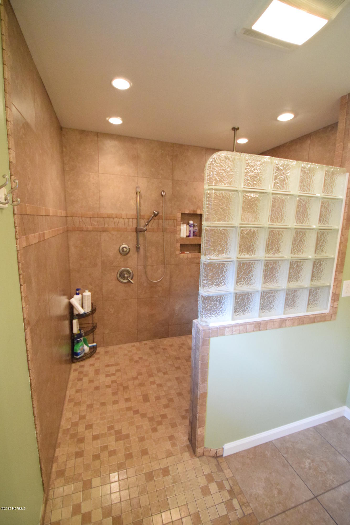 135 Virgin Road Newport, NC 28570 - Photo 32 of 39 Handicapped Bathroom Access