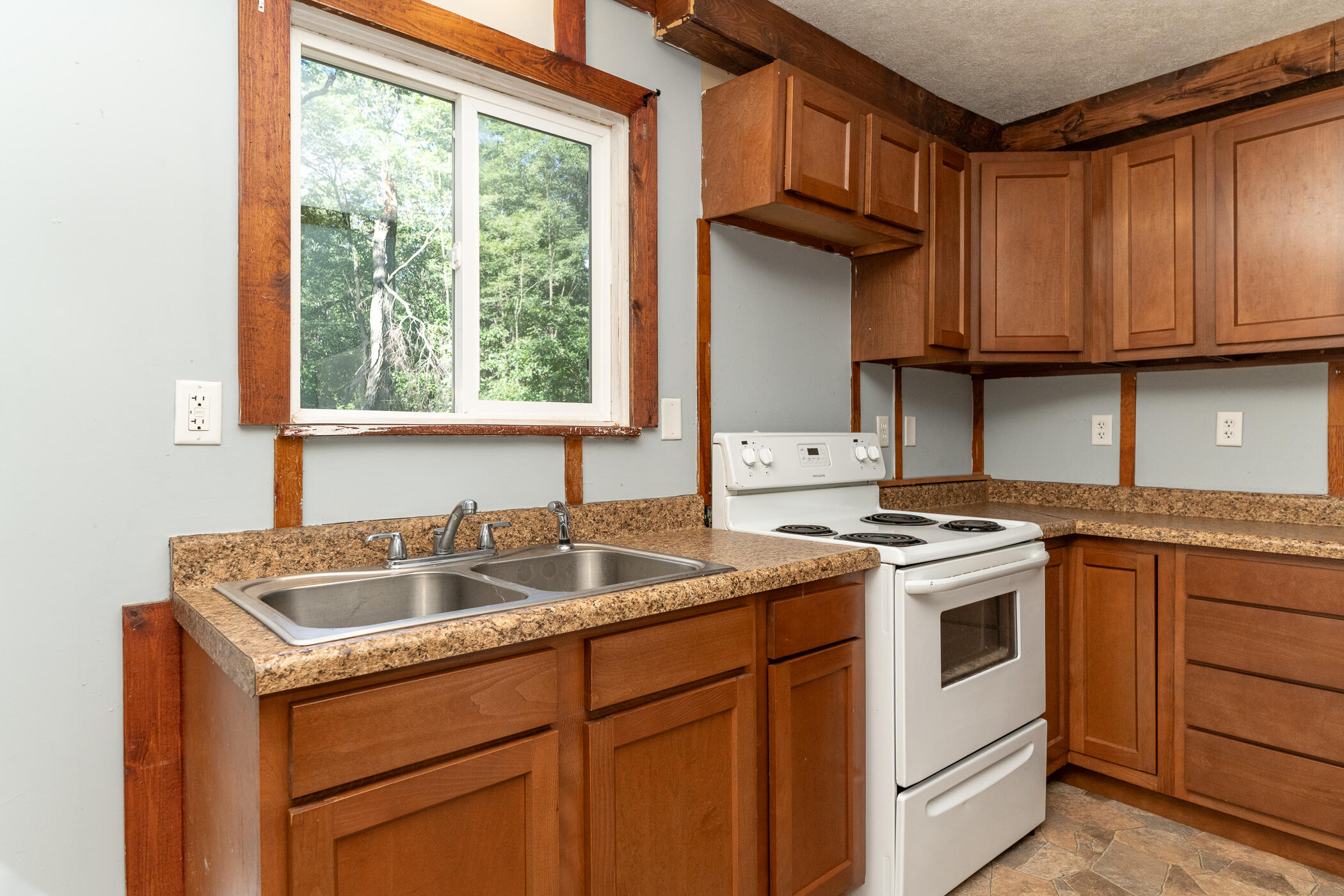 84242 42nd Street Decatur, MI 49045 - Photo 16 of 25 84242 42nd-16