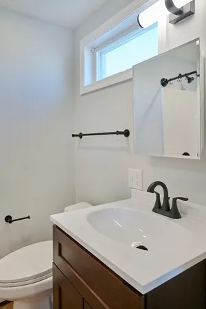 $3,500 | 76 Railroad Avenue, Unit 1, Salisbury, MA 01952