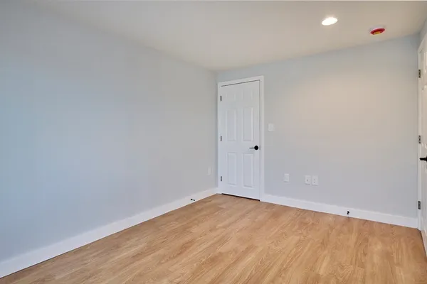 $3,500 | 76 Railroad Avenue, Unit 1, Salisbury, MA 01952