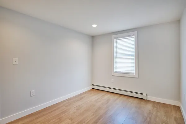 $3,500 | 76 Railroad Avenue, Unit 1, Salisbury, MA 01952