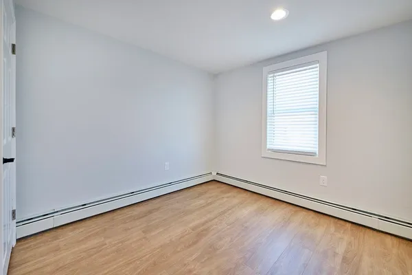 $3,500 | 76 Railroad Avenue, Unit 1, Salisbury, MA 01952