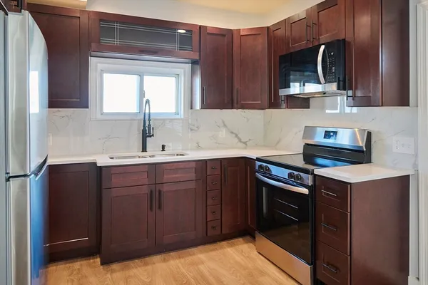 $3,500 | 76 Railroad Avenue, Unit 1, Salisbury, MA 01952