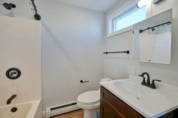 $3,500 | 76 Railroad Avenue, Unit 1, Salisbury, MA 01952
