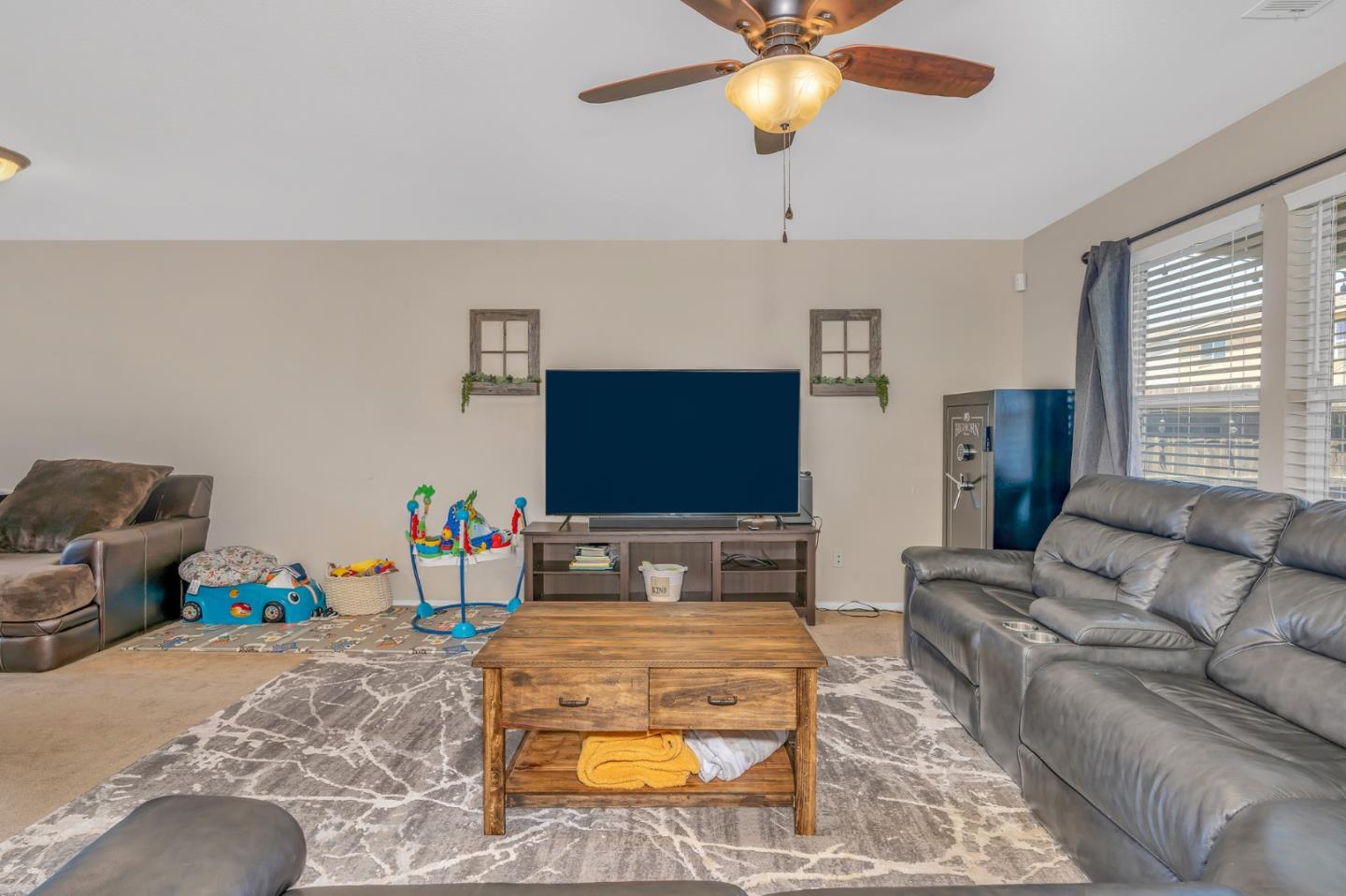 316 Pyramid Avenue Merced, CA 95341 - Photo 11 of 30 Gallery Image 11