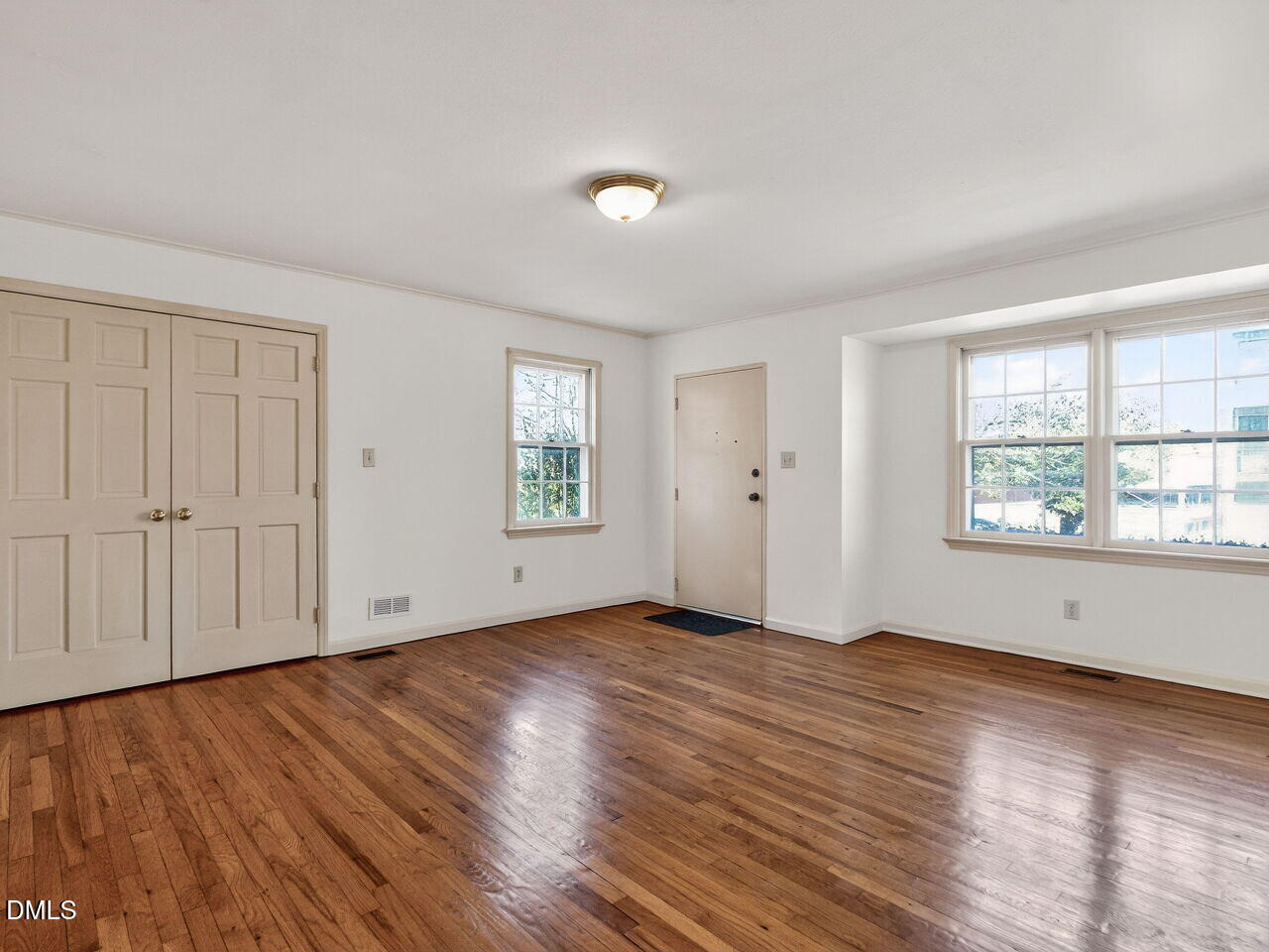 1941 Clark Avenue, Unit 109 Raleigh, NC 27605 - Photo 4 of 12 008-1280x960-family-room