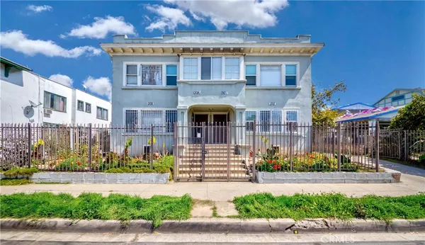 $2,650 | 1308 1/2 South Van Ness Avenue, Los Angeles, CA 90019