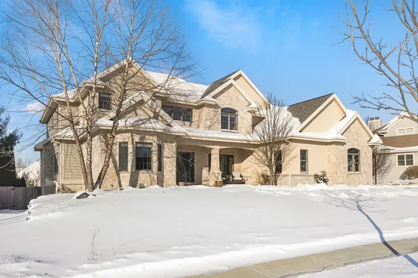 $1,500,000 | 814 Big Stone Trail, Middleton, WI 53562